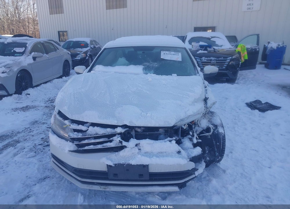 2016 VOLKSWAGEN JETTA 1.4T SE VIN: 3VWD67AJ6GM320430