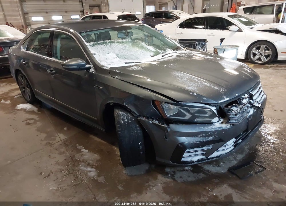 2017 VOLKSWAGEN PASSAT 1.8T R-LINE VIN: 1VWDT7A39HC020295