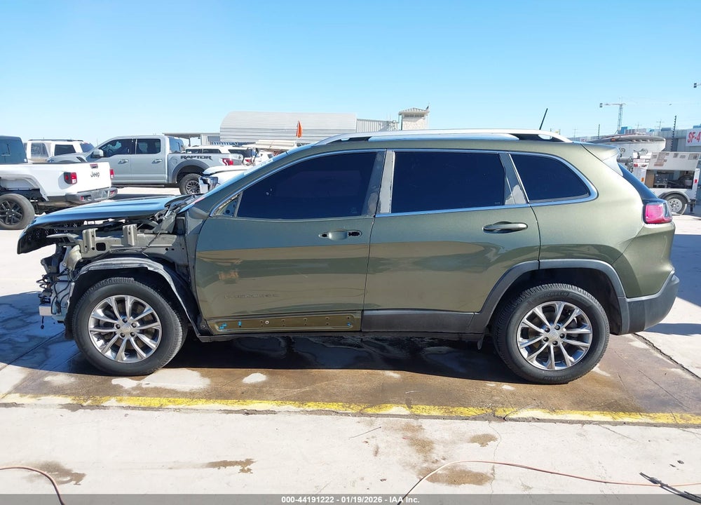 2019 JEEP CHEROKEE LATITUDE PLUS FWD VIN: 1C4PJLLB8KD144255