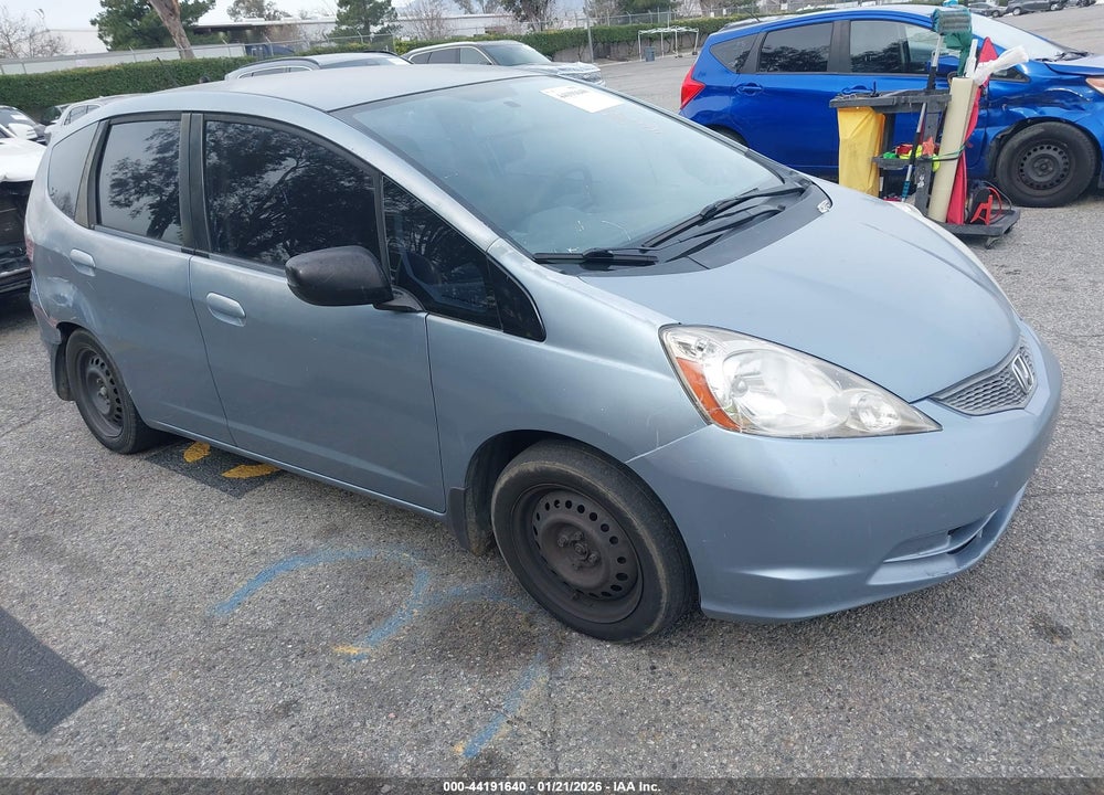 2011 HONDA FIT VIN: JHMGE8H35BC010164