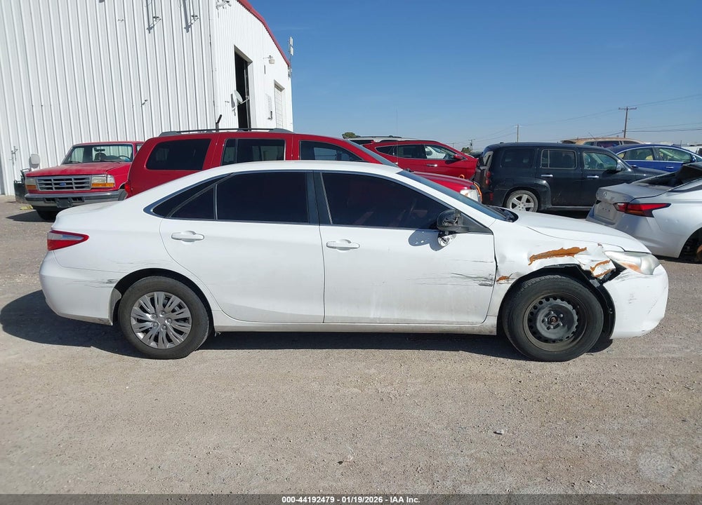 2017 TOYOTA CAMRY LE VIN: 4T1BF1FK4HU661598