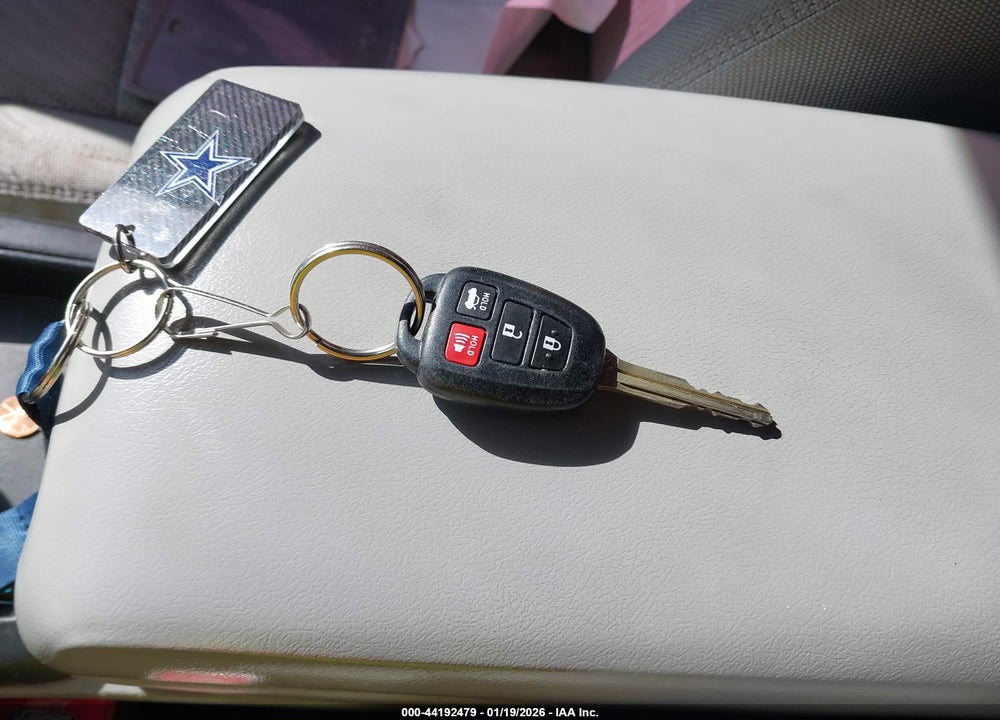 2017 TOYOTA CAMRY LE VIN: 4T1BF1FK4HU661598