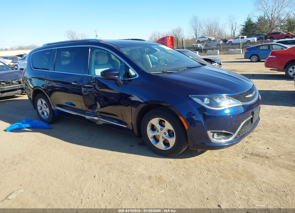 2017 CHRYSLER PACIFICA TOURING-L PLUS VIN: 2C4RC1EG0HR752616