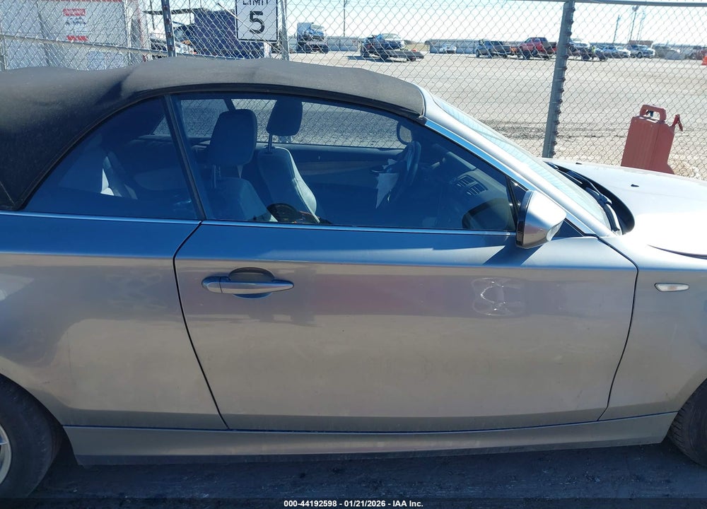 2011 BMW 128I VIN: WBAUL7C53BVM80899
