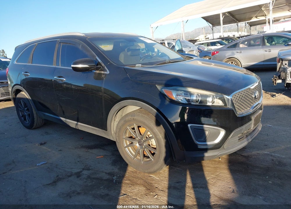 2017 KIA SORENTO 2.4L LX VIN: 5XYPG4A30HG280602