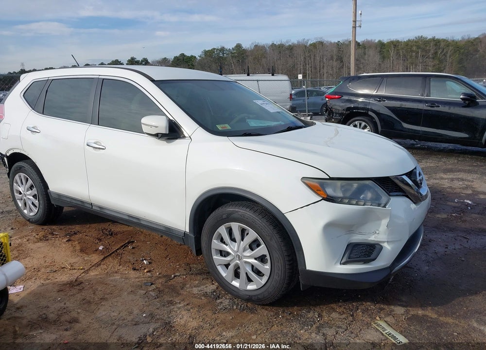 2015 NISSAN ROGUE S VIN: 5N1AT2MT1FC854753