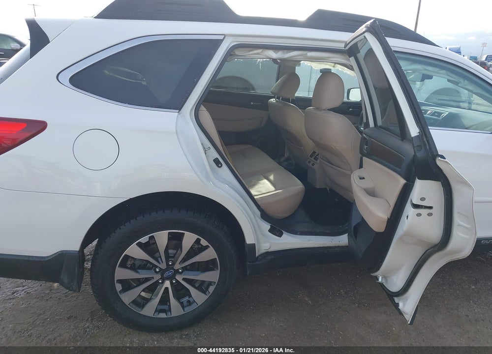 2017 SUBARU OUTBACK 3.6R LIMITED VIN: 4S4BSENC3H3310829
