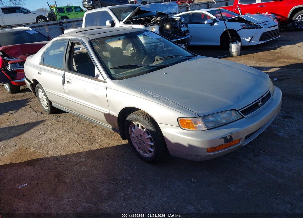 1996 HONDA ACCORD EX VIN: 1HGCD5560TA098457