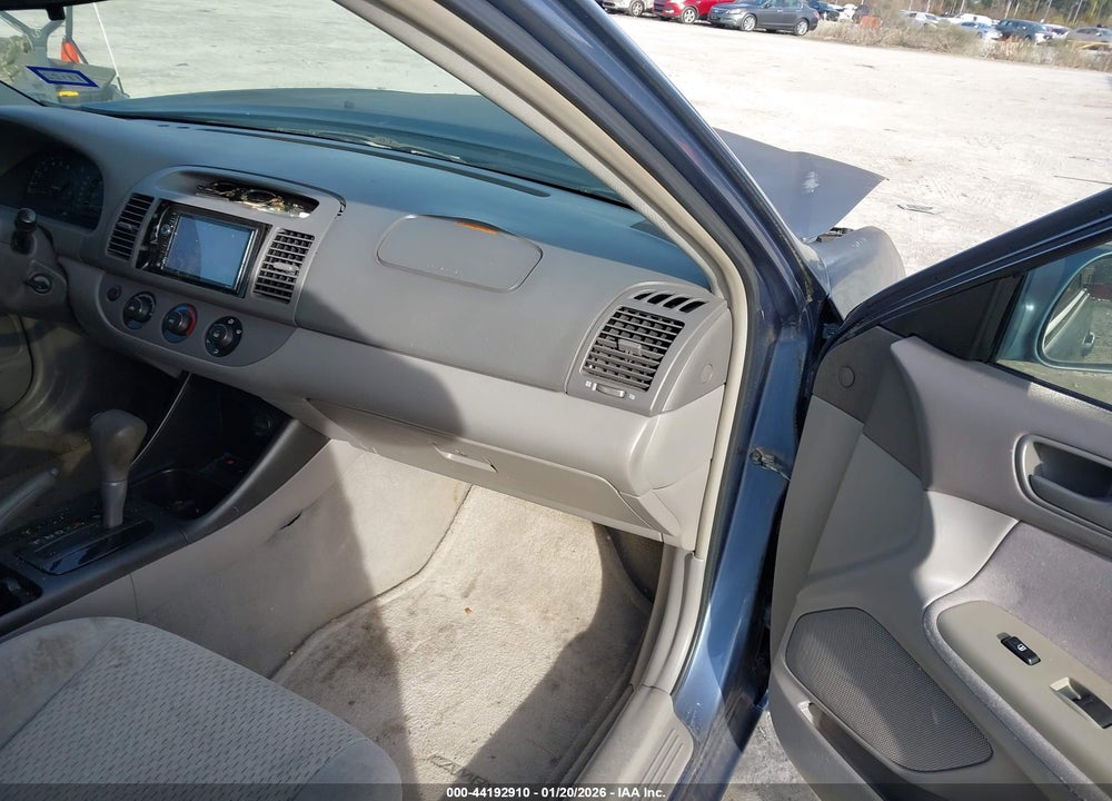 2003 TOYOTA CAMRY LE VIN: 4T1BE32K83U669779