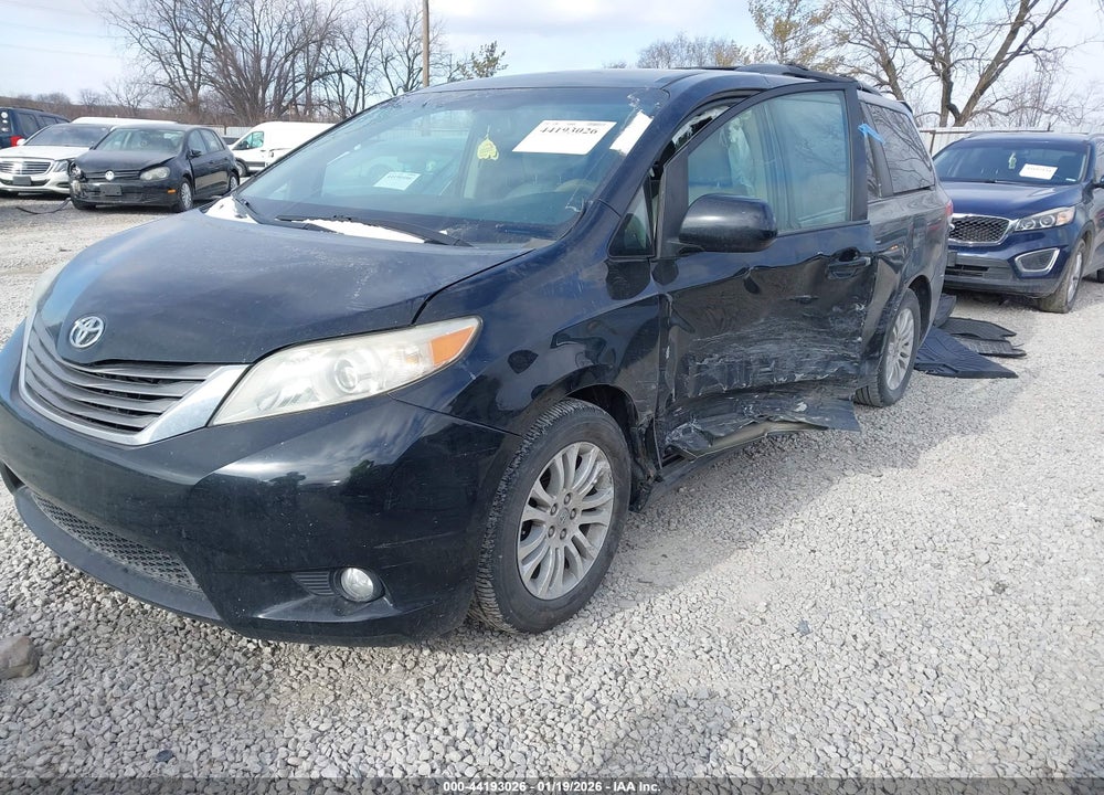 2011 TOYOTA SIENNA XLE V6 VIN: 5TDYK3DC6BS133204
