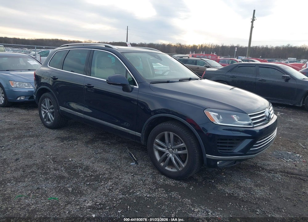 2015 VOLKSWAGEN TOUAREG V6 LUX VIN: WVGEF9BPXFD006811