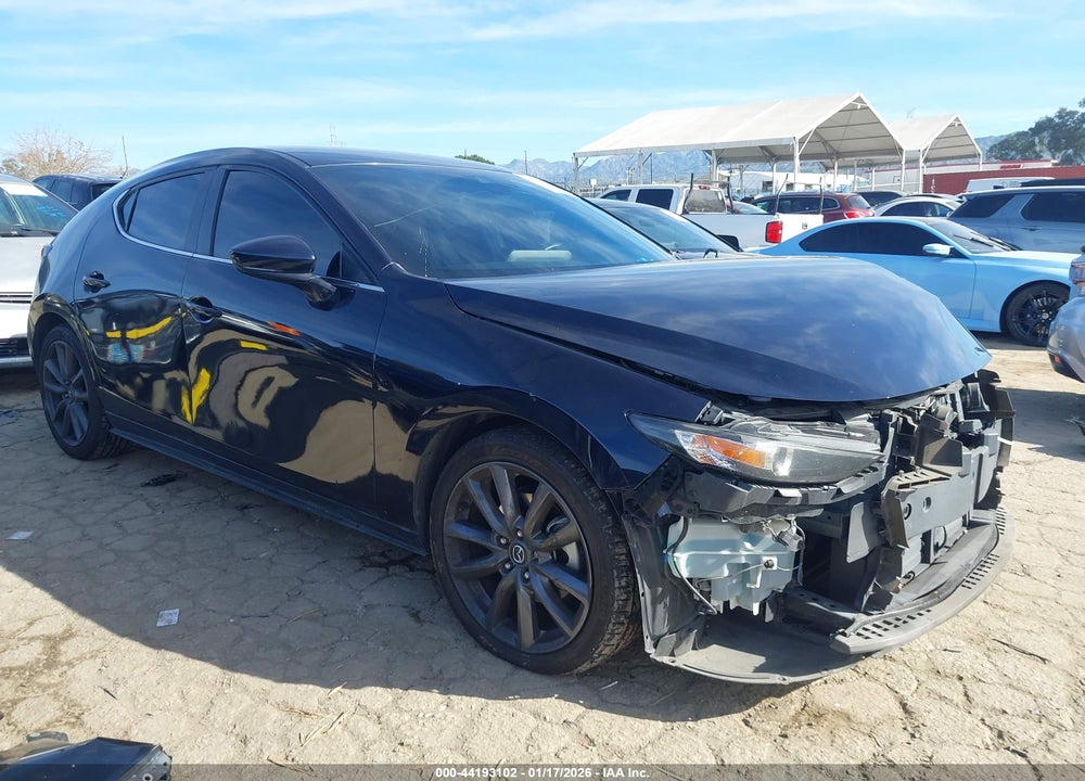 2019 MAZDA 3 PREFERRED PACKAGE VIN: JM1BPBMM5K1143648