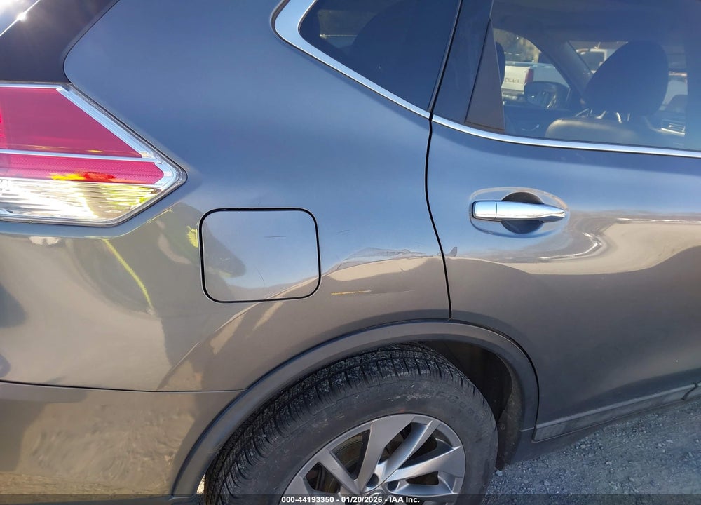 2015 NISSAN ROGUE SL VIN: 5N1AT2MV5FC825208