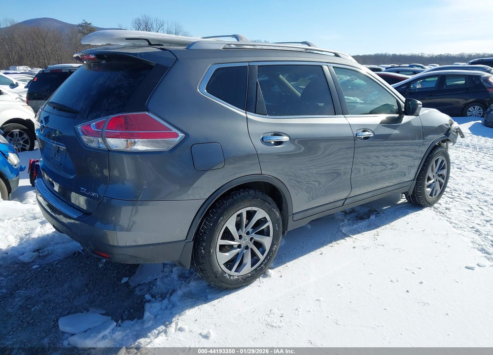 2015 NISSAN ROGUE SL VIN: 5N1AT2MV5FC825208