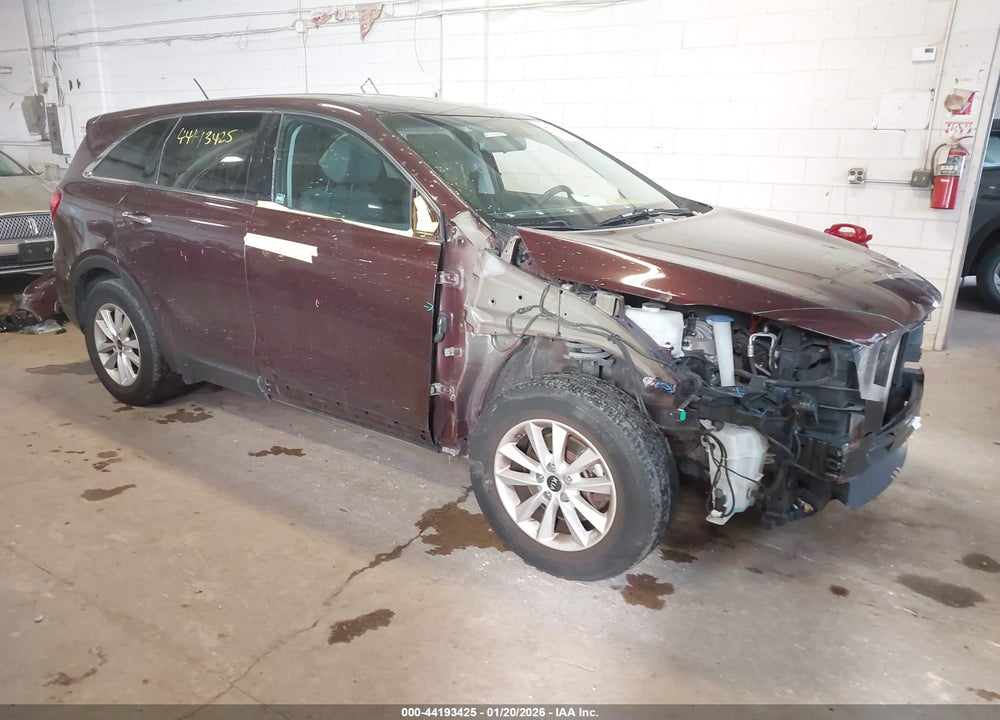 2019 KIA SORENTO 2.4L LX VIN: 5XYPG4A39KG573647