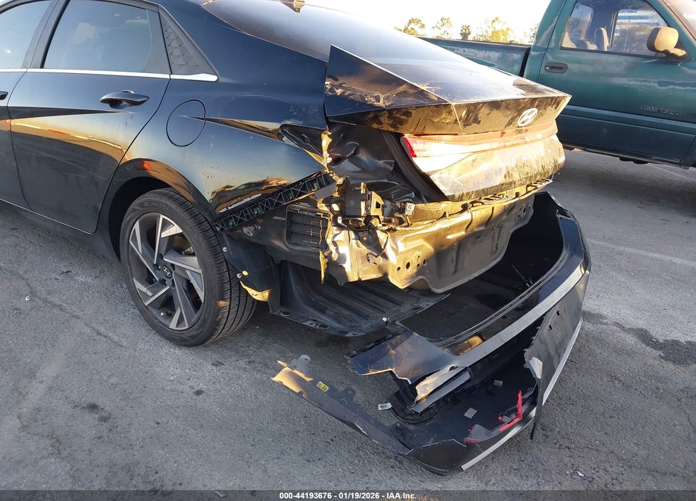 2025 HYUNDAI ELANTRA LIMITED VIN: KMHLP4DG2SU895795
