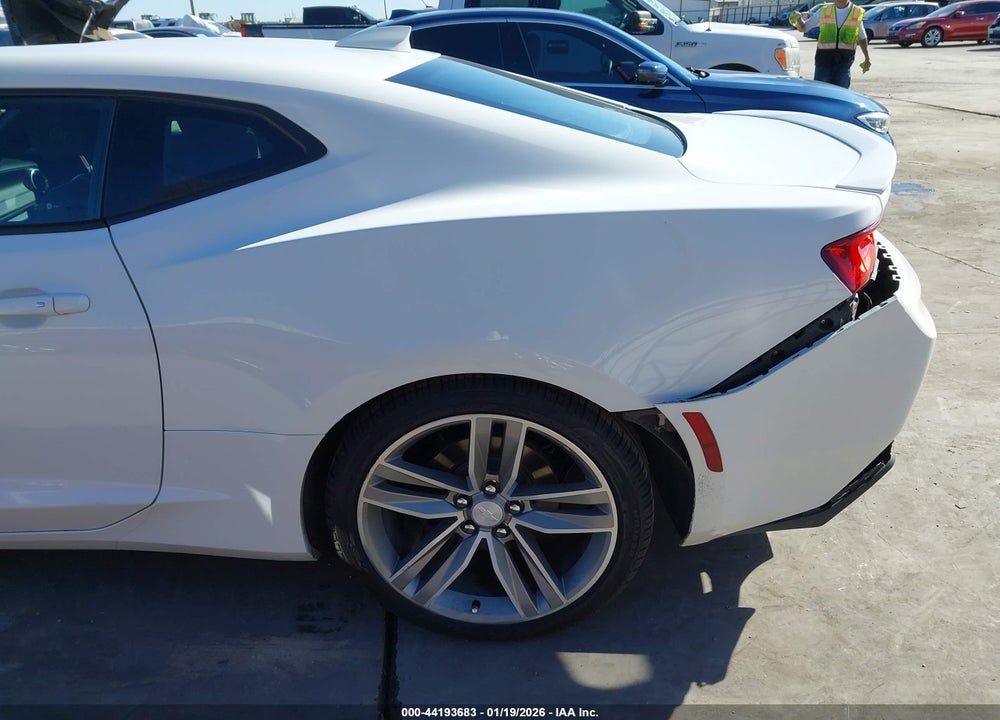 2017 CHEVROLET CAMARO 1LT VIN: 1G1FB1RX2H0149329
