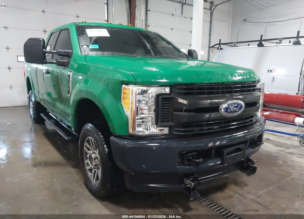 2017 FORD F-350 XL VIN: 1FT8X3B6XHEF01686
