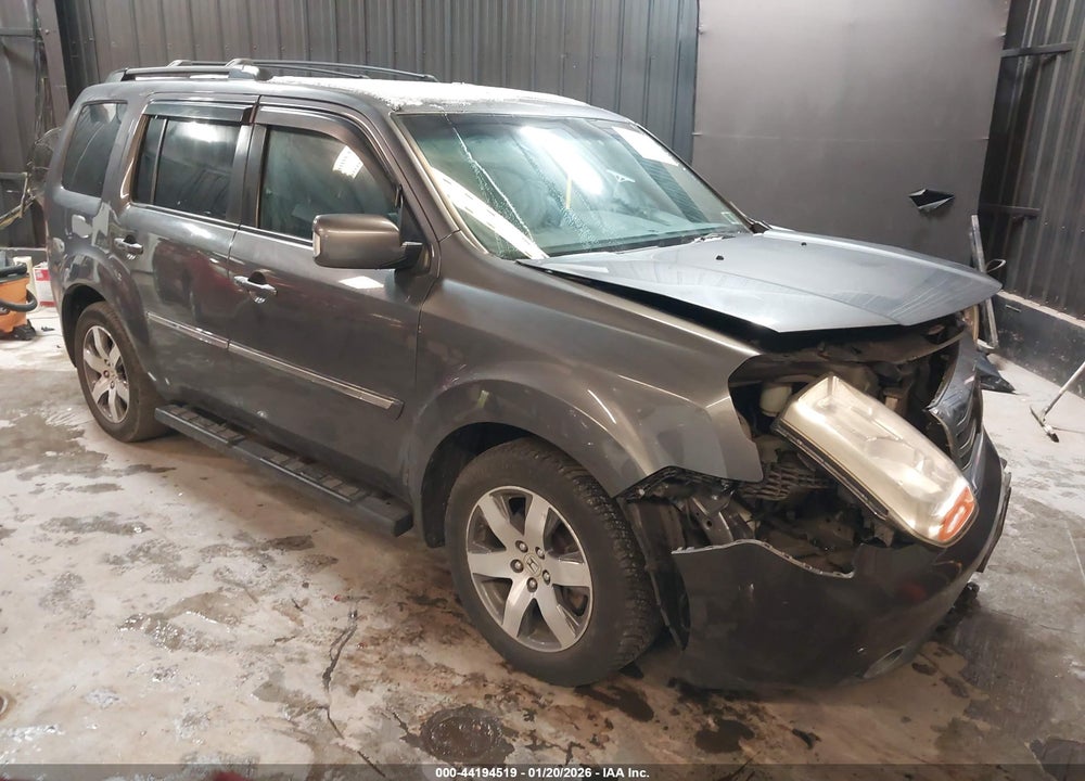 2015 HONDA PILOT TOURING VIN: 5FNYF4H94FB028535