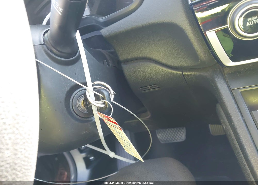 2018 HONDA CR-V LX VIN: 2HKRW5H3XJH423397