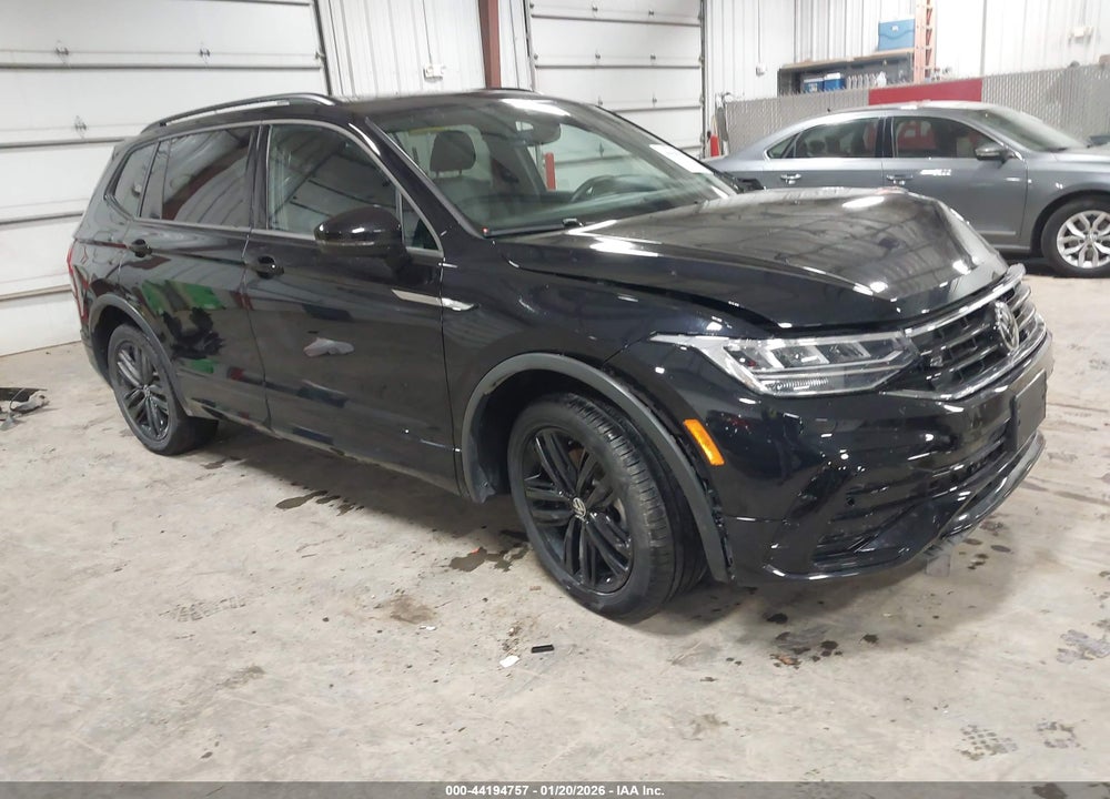 2022 VOLKSWAGEN TIGUAN 2.0T SE R-LINE BLACK VIN: 3VV8B7AX3NM057980