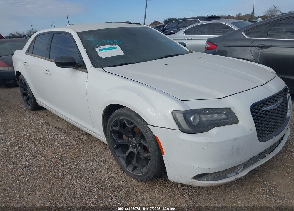 2019 CHRYSLER 300 TOURING VIN: 2C3CCAAG1KH746059