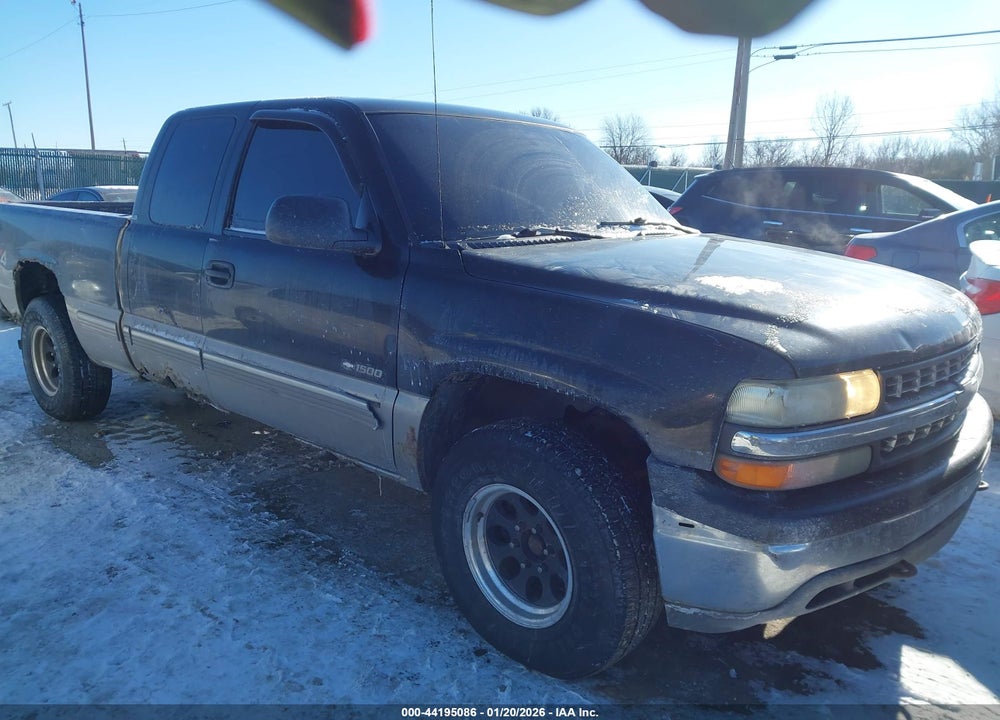 1999 CHEVROLET SILVERADO 1500 LS VIN: 1GCEK19T2XE103100