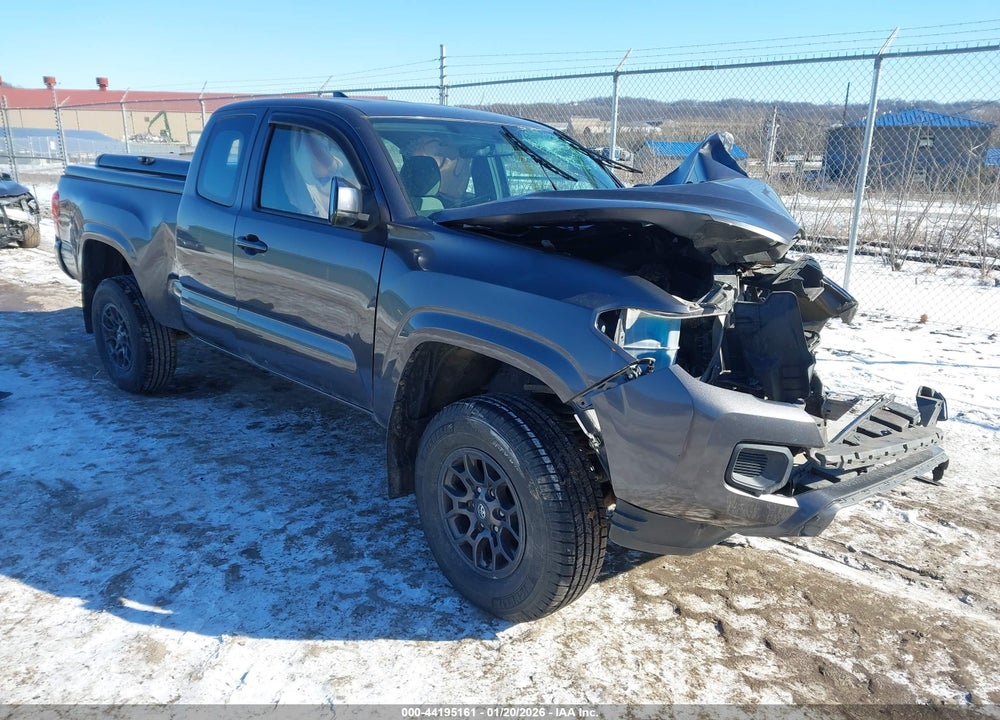 2016 TOYOTA TACOMA SR VIN: 5TFSX5EN9GX043839