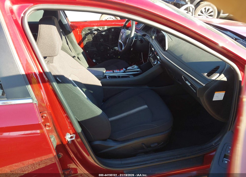 2023 HYUNDAI SONATA HYBRID SEL VIN: KMHL34JJ9PA079302