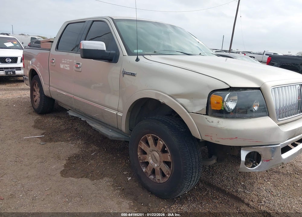 2006 LINCOLN MARK LT VIN: 5LTPW18526FJ14071