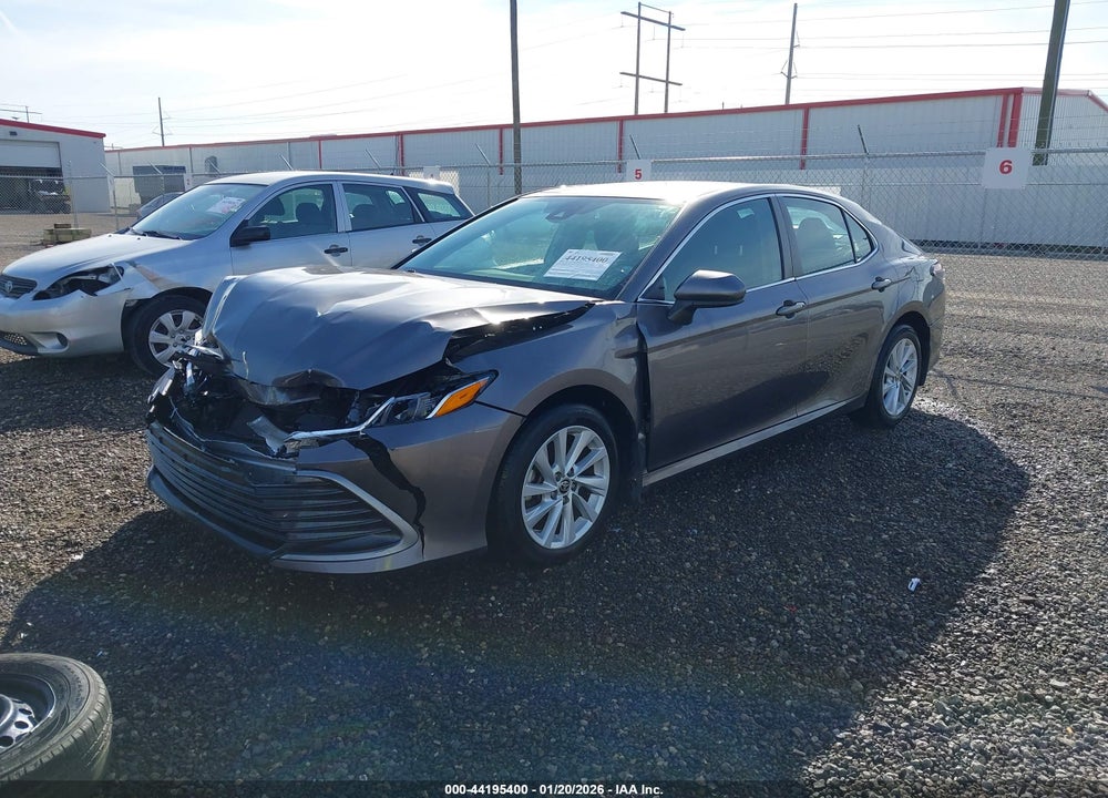 2021 TOYOTA CAMRY LE VIN: 4T1C11AKXMU604004