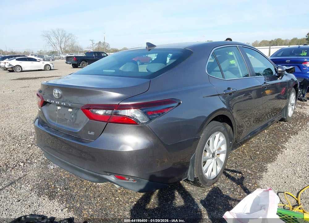 2021 TOYOTA CAMRY LE VIN: 4T1C11AKXMU604004