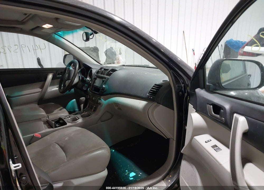 2013 TOYOTA HIGHLANDER SE V6 VIN: 5TDBK3EH0DS187259