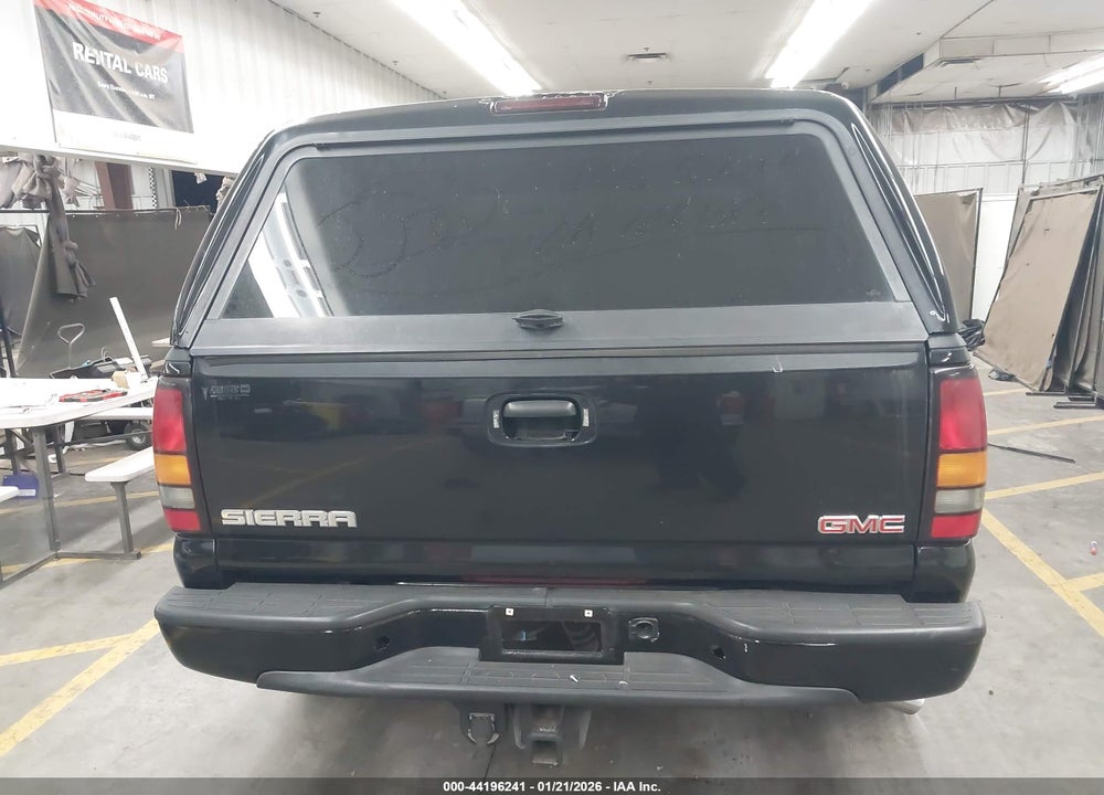 2004 GMC SIERRA 1500 DENALI VIN: 2GTFK69UX41182653