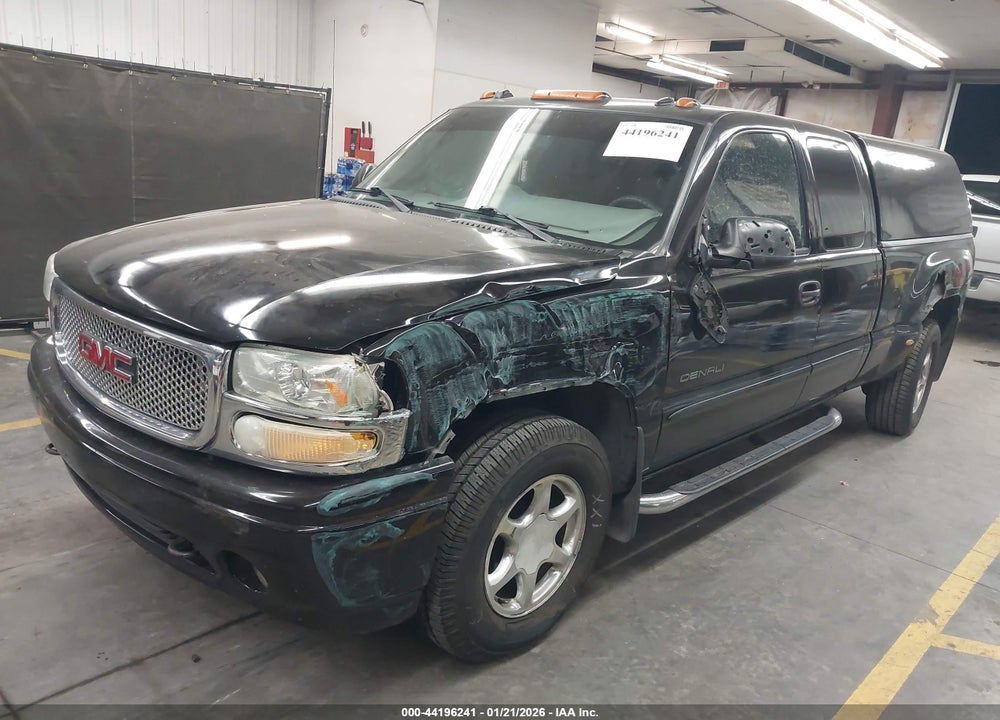 2004 GMC SIERRA 1500 DENALI VIN: 2GTFK69UX41182653