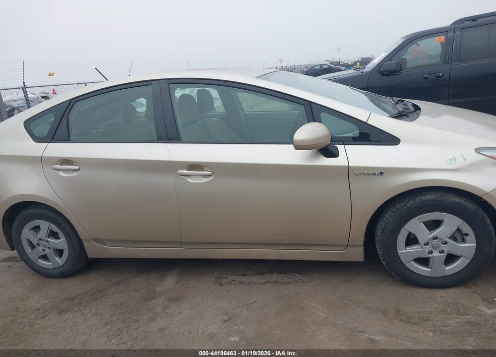 2011 TOYOTA PRIUS THREE VIN: JTDKN3DU3B1402004