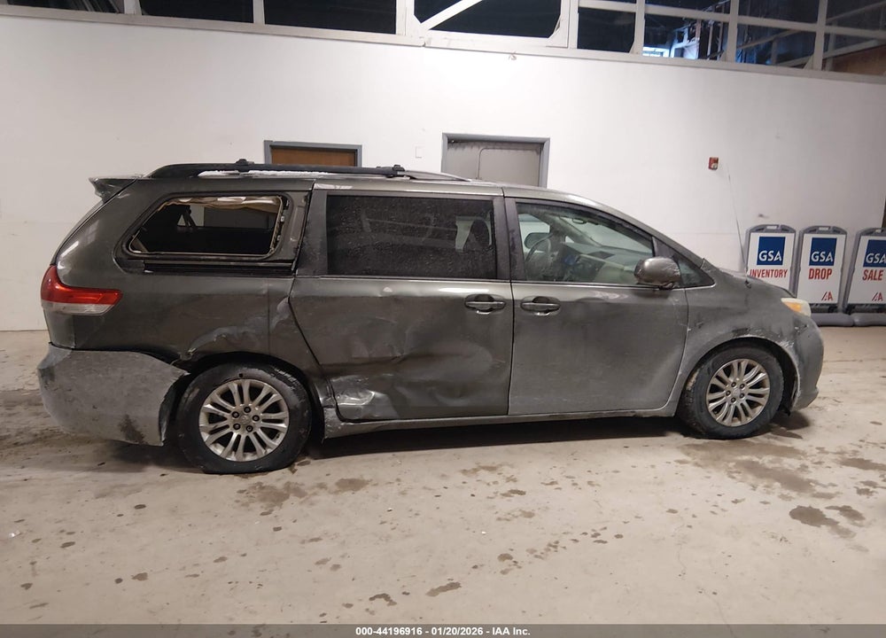 2012 TOYOTA SIENNA XLE V6 8 PASSENGER VIN: 5TDYK3DCXCS259163