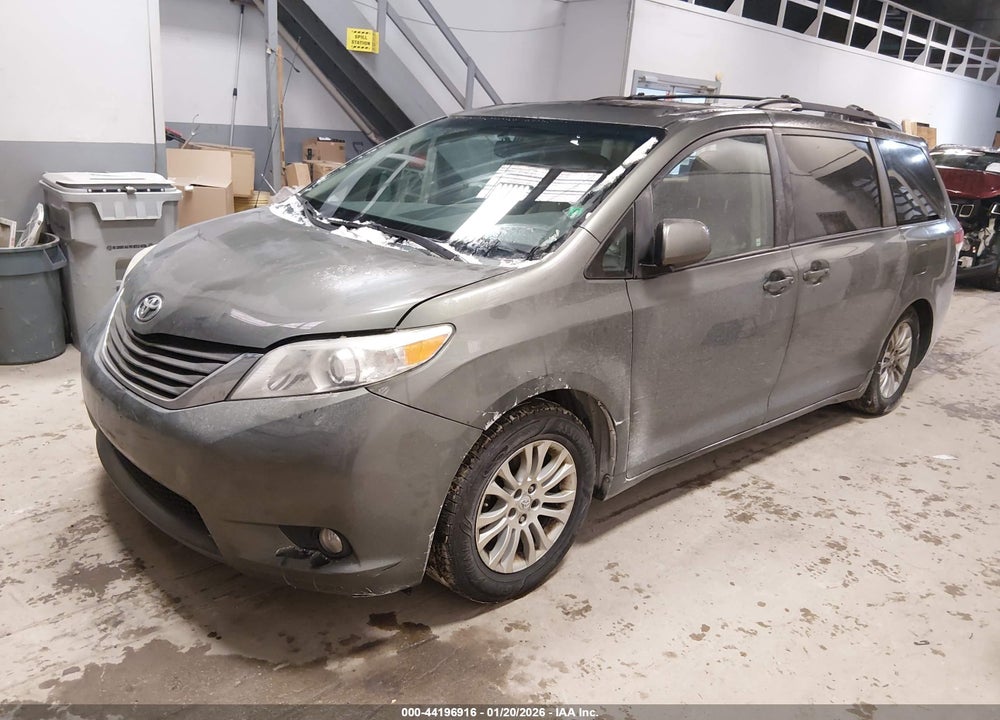 2012 TOYOTA SIENNA XLE V6 8 PASSENGER VIN: 5TDYK3DCXCS259163