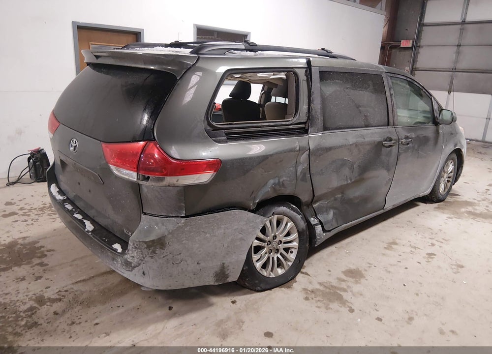 2012 TOYOTA SIENNA XLE V6 8 PASSENGER VIN: 5TDYK3DCXCS259163