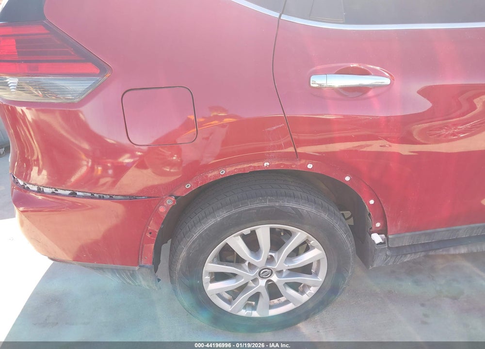 2017 NISSAN ROGUE SV VIN: 5N1AT2MMXHC798470