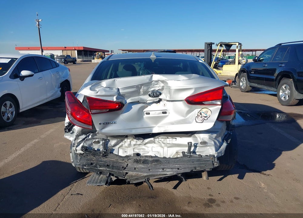 2017 KIA FORTE LX VIN: 3KPFL4A73HE070020