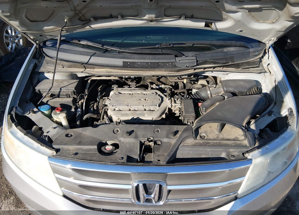 2011 HONDA ODYSSEY EX-L VIN: 5FNRL5H60BB050843