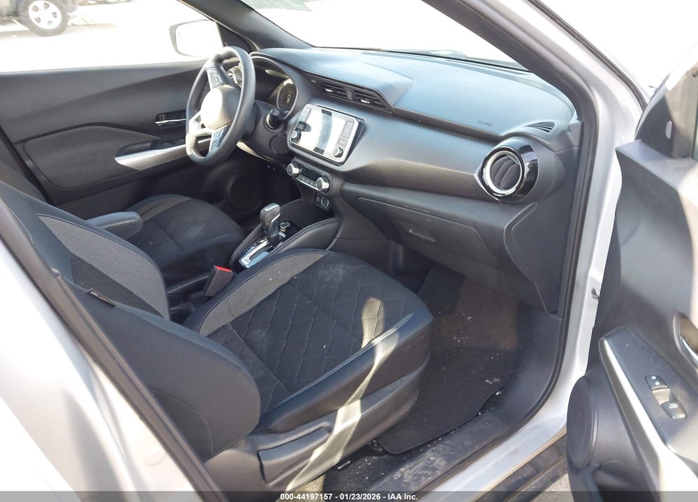 2018 NISSAN KICKS SV VIN: 3N1CP5CU3JL533472