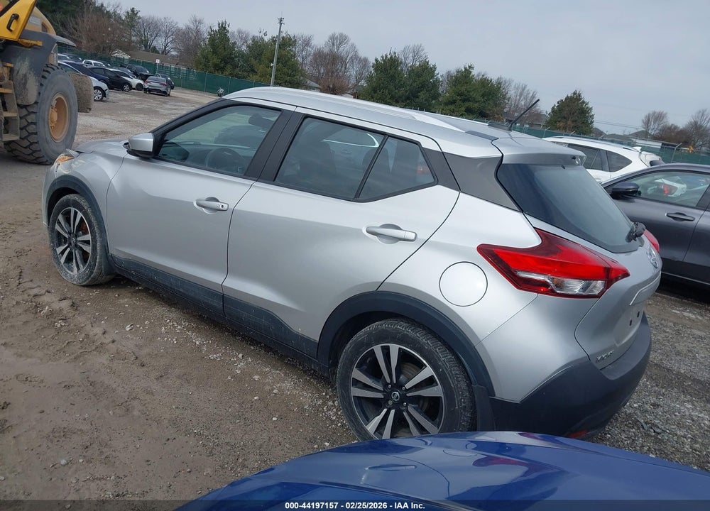 2018 NISSAN KICKS SV VIN: 3N1CP5CU3JL533472
