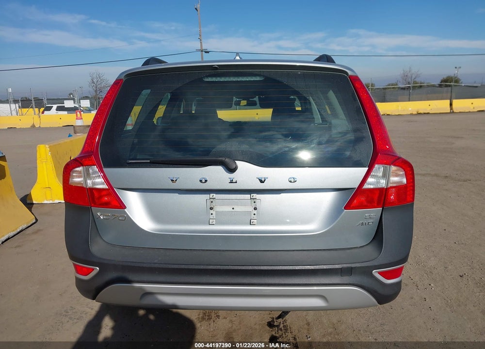 2010 VOLVO XC70 3.2 VIN: YV4960BZ5A1075822