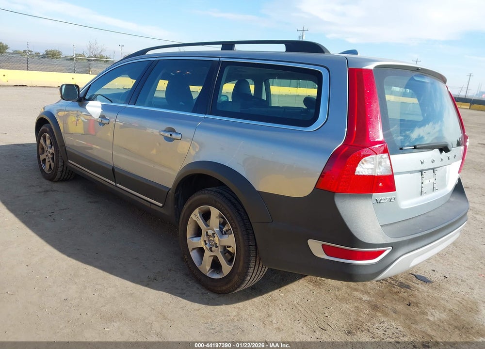 2010 VOLVO XC70 3.2 VIN: YV4960BZ5A1075822