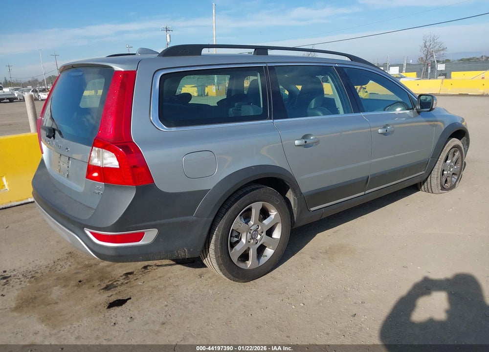 2010 VOLVO XC70 3.2 VIN: YV4960BZ5A1075822
