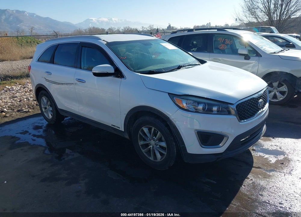 2017 KIA SORENTO 3.3L LX VIN: 5XYPGDA56HG286907