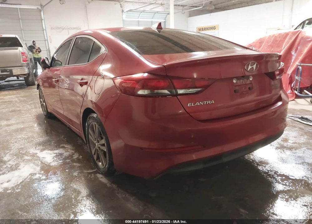 2018 HYUNDAI ELANTRA SEL VIN: 5NPD84LF5JH231904