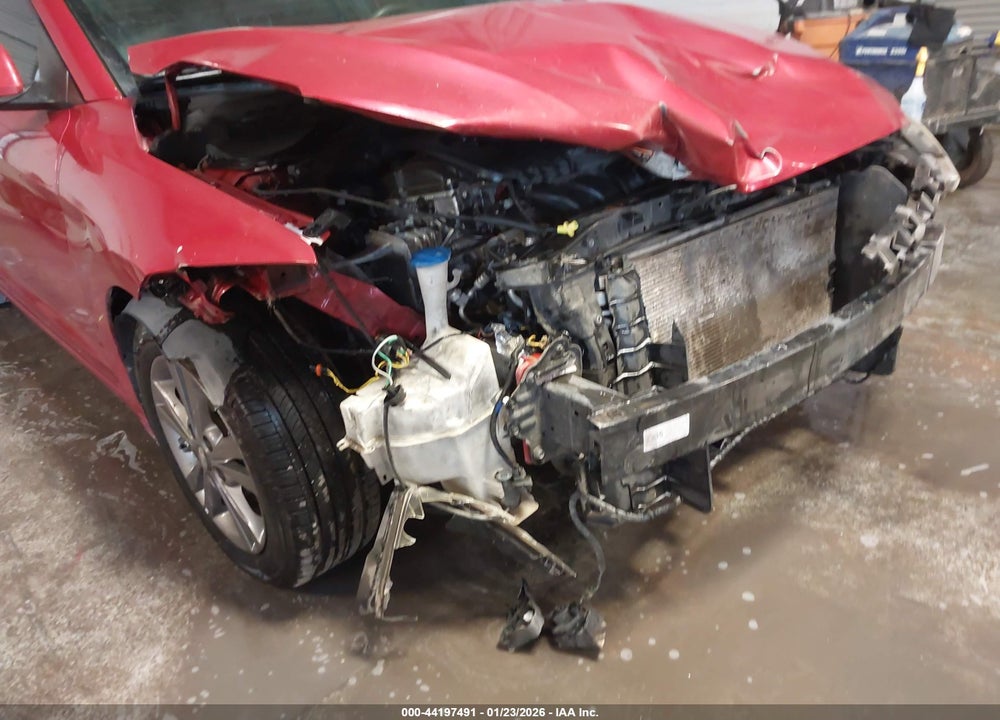 2018 HYUNDAI ELANTRA SEL VIN: 5NPD84LF5JH231904